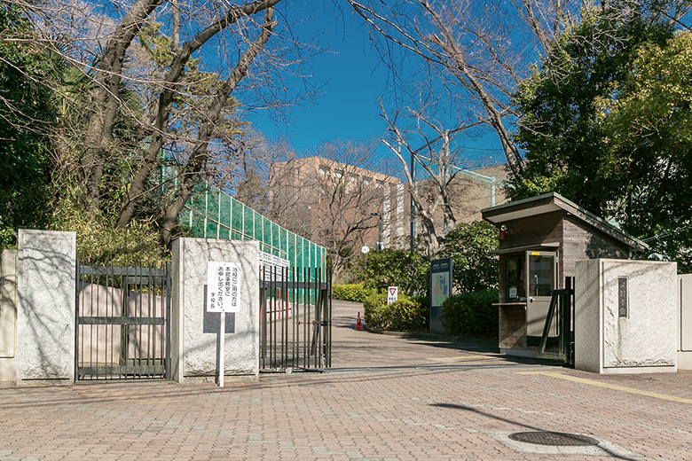 浅野中学・高等学校（約3.0km）