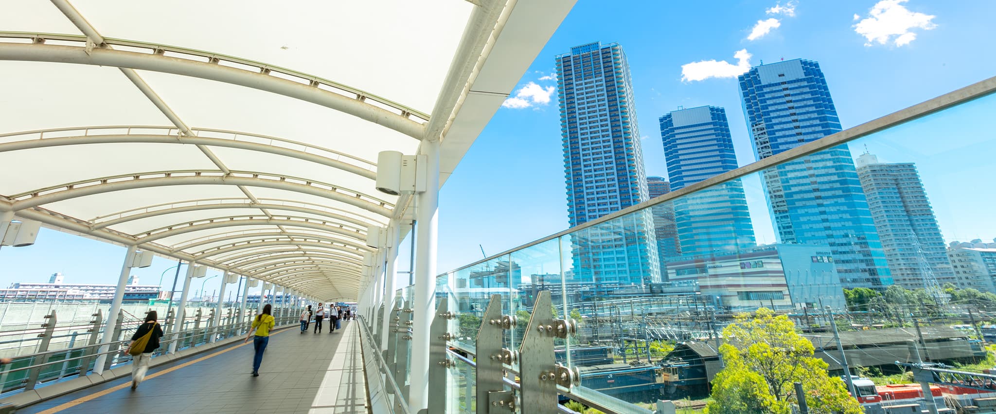 新川崎駅前の写真